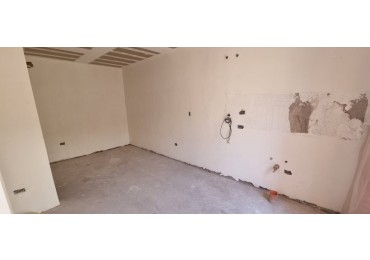 P.H. de 1 ambiente a estrenar con patio.Zona: Don Bosco