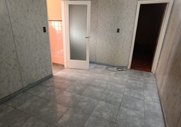 ALQUILER POR 24 MESES!!! P.H. TRES AMBIENTES. SOLO PERSONAS ADULTAS. ZONA: SAN JOSE
