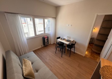 Departamento dos ambientes luminoso. Reciclado y amblado