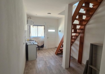 P.H. tres ambientes en duplex al frente. Reciclado. Zona: Don Bosco 