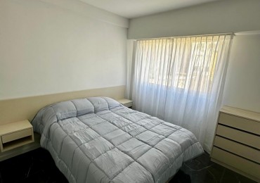 DEPARTAMENTO DOS AMBIENTES AL CONTRAFRENTE ABIERTO CON BALCON. RECICLADO Y AMOBLADO. CENTRO