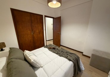 Departamento dos ambientes con dependencia. Reciclado y amoblado