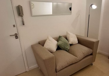 Departamento dos ambientes amoblado. Zona: Centro